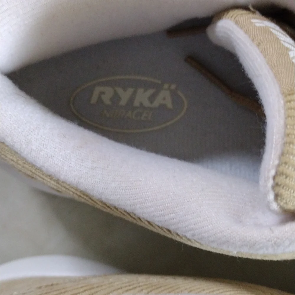 Ryka corduroy sneakers. - Picture 7 of 8
